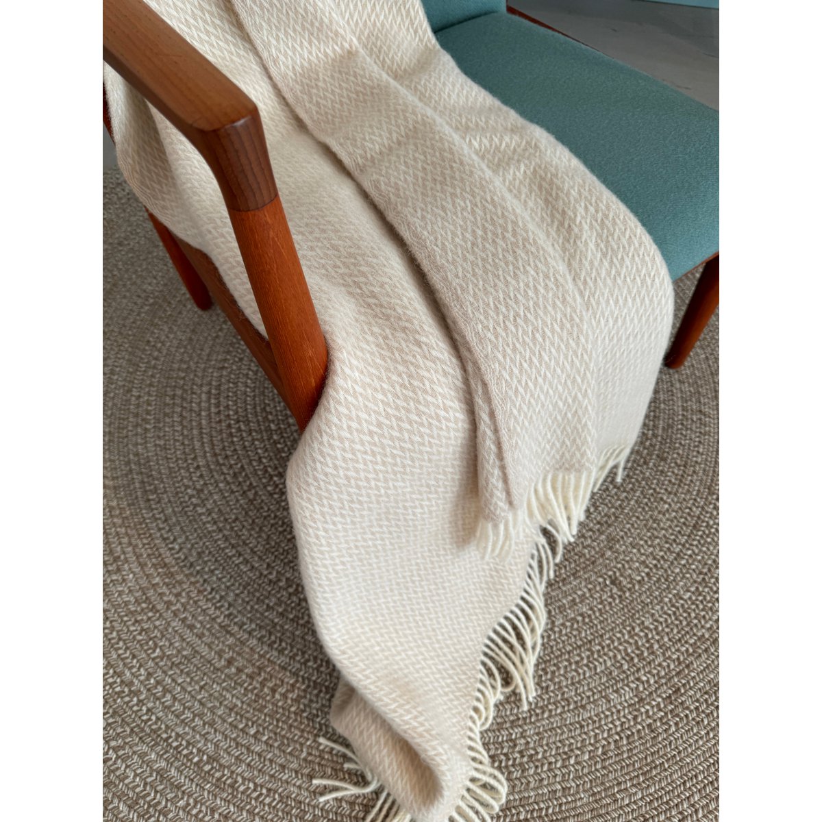 Plaid en laine norvégienne — Douceur naturelle & élégance chaleureuse