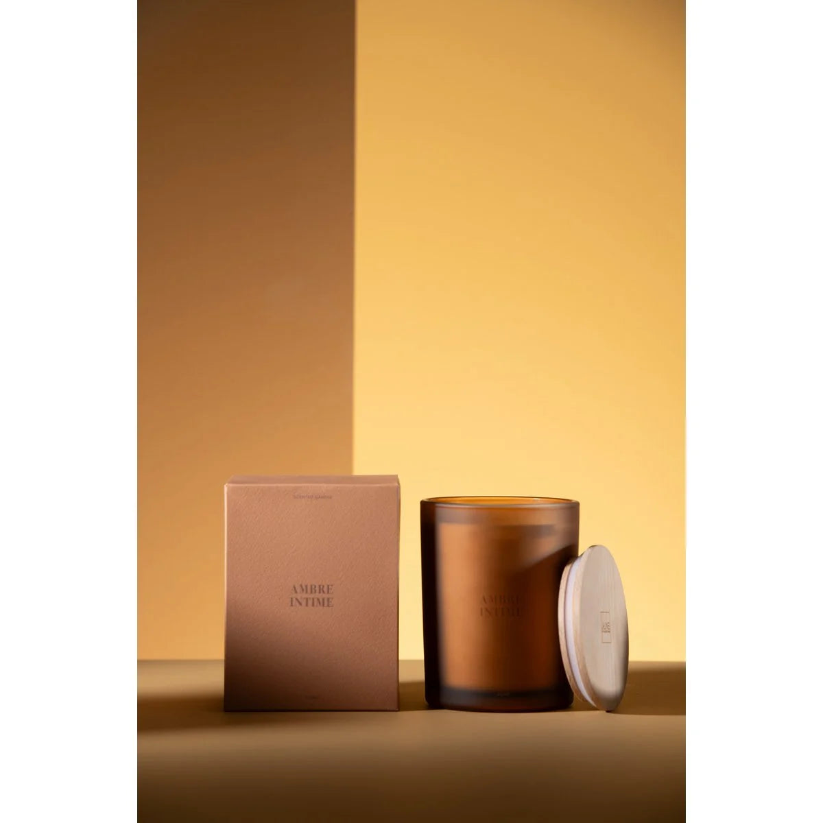 Bougie parfumée Ambre Intime — Chaleur ambrée & élégance cocooning