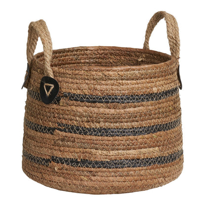 Panier Erba petit format en feuille de bananier – vue de face fond blanc