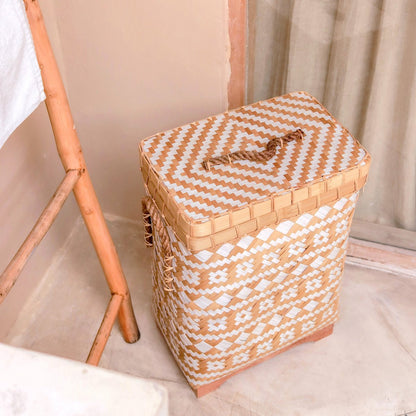 Panier DARI en bambou – vue de dessus couvercle motif zigzag